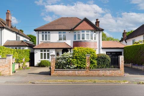 6 bedroom detached house for sale - Queensmead Avenue, Epsom