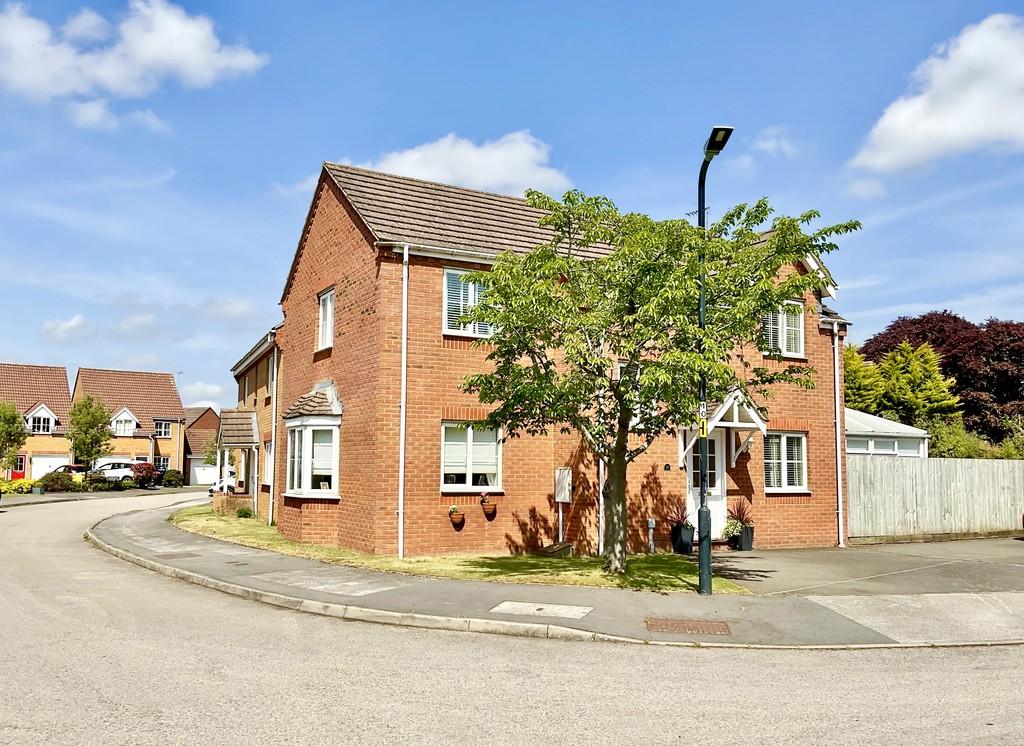 Noble Drive, Cawston, Rugby, CV22 7FL 4 bed detached house £425,000