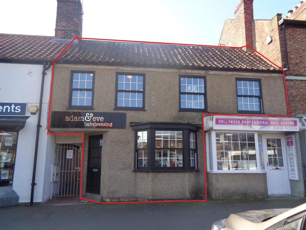 High Street, Northallerton Retail property (high street) to rent £833 pcm (£192 pw)