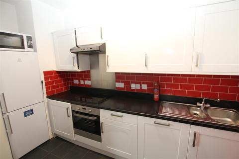 2 bedroom flat to rent - Station Road, Westcliff-On-Sea