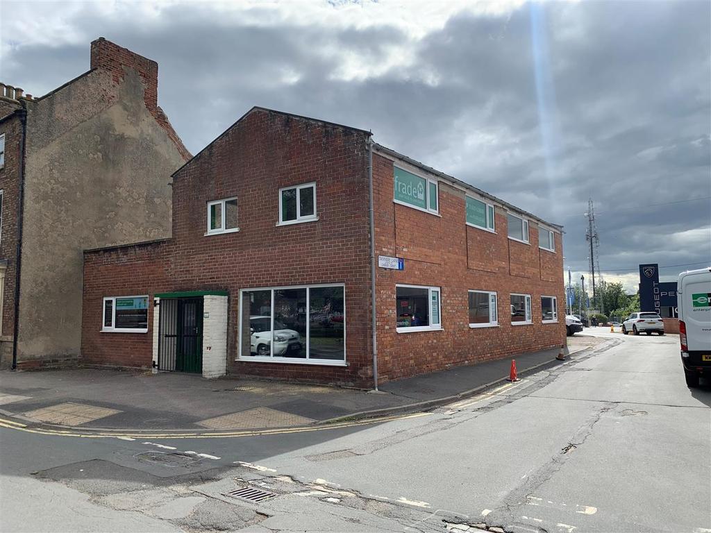 High Street, Northallerton Retail property (high street) to rent £