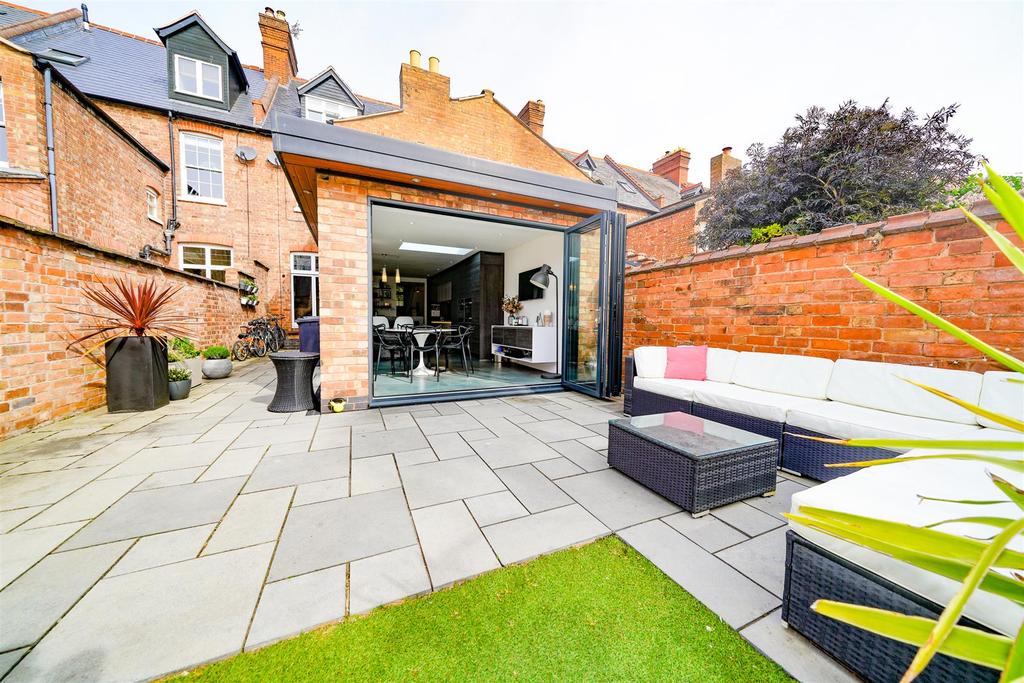149 Rugby Road Leamington Spa (14).jpg