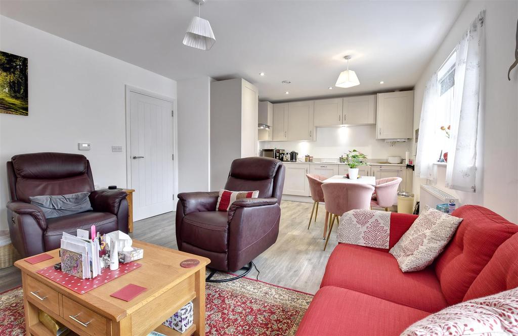 Oak House, Three Fields Road, Tenterden 2 bed flat £340,000