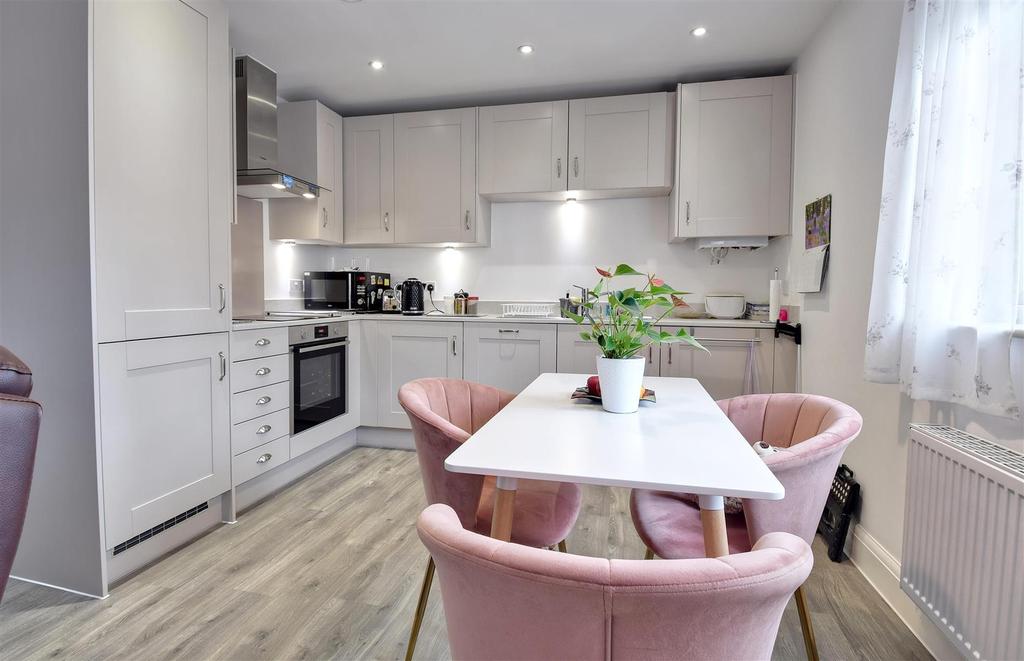 Oak House, Three Fields Road, Tenterden 2 bed flat £340,000