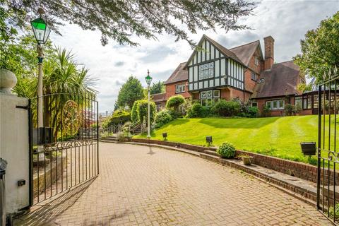 5 bedroom detached house for sale - Church Road, High Beech, Loughton, Essex, IG10