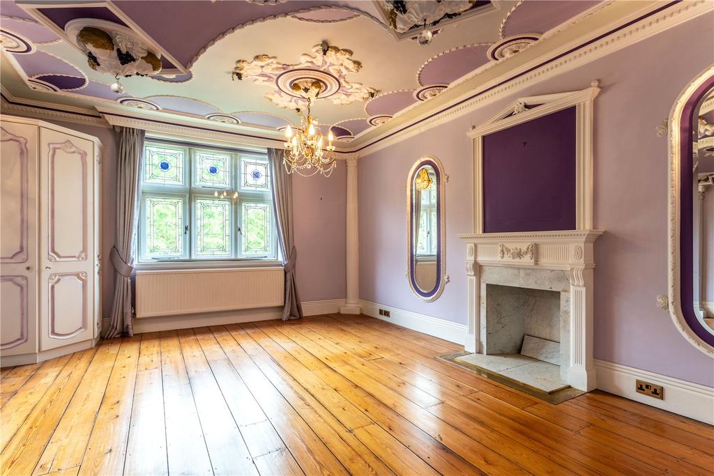 Main Bedroom
