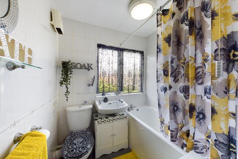 49 Dart Close, Rochester, ME2 2HE