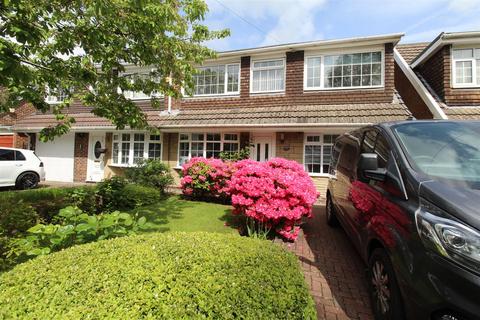 4 bedroom semi-detached house to rent - Woodburn Drive, Bolton