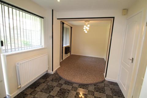 4 bedroom semi-detached house to rent - Woodburn Drive, Bolton