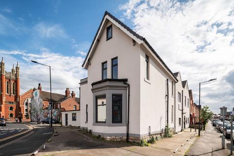 Electro House Apartments, Copley Road