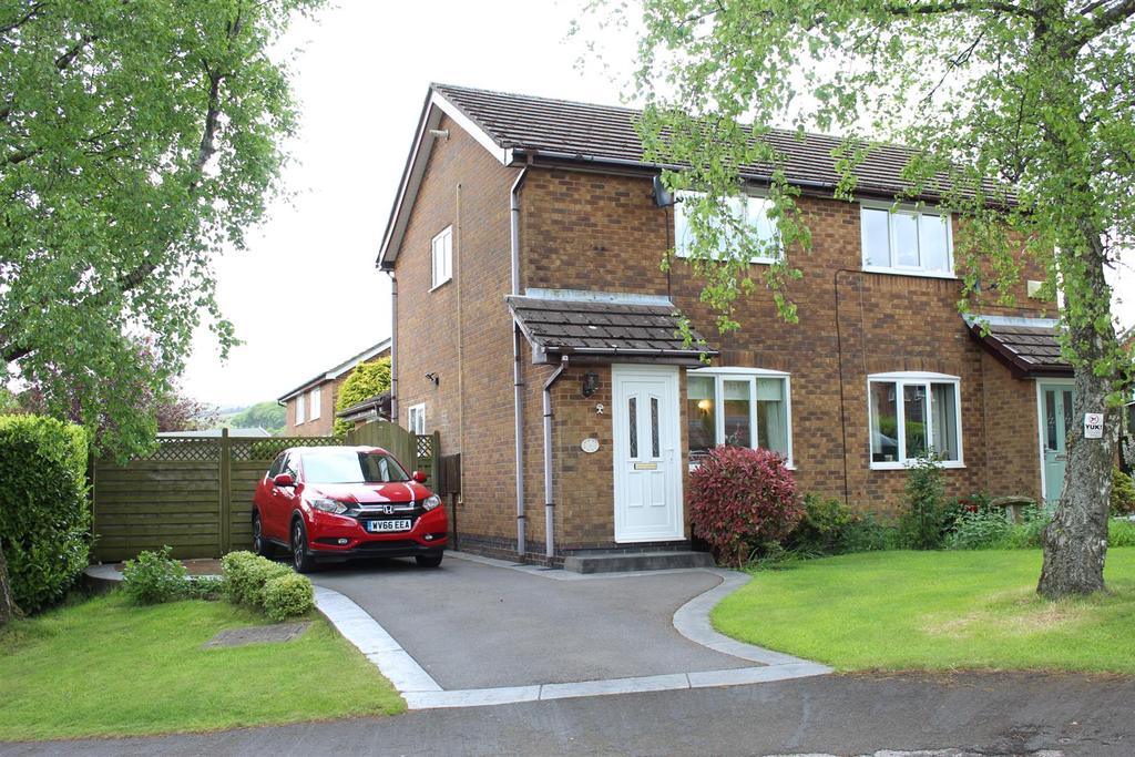 Appleton Drive, Glossop 2 bed semidetached house for sale £255,000