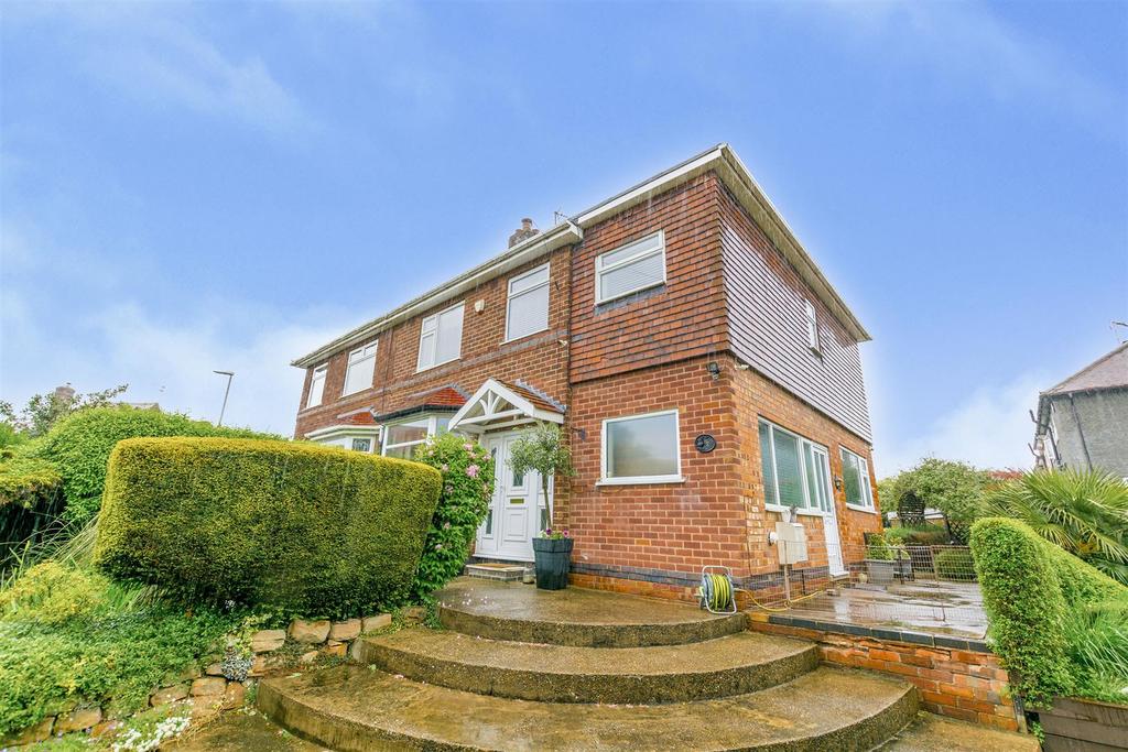 Roy Avenue, Beeston Rylands 3 bed house £349,999