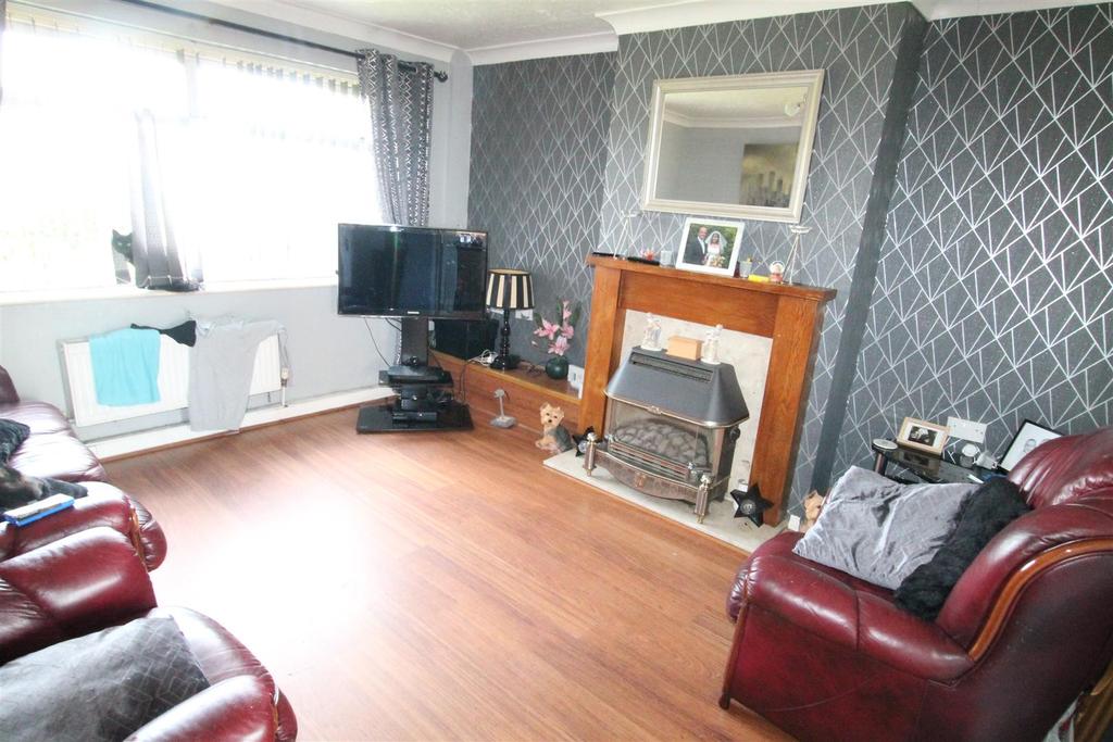 Harrison Crescent, Auckland 3 bed semidetached house £100,000