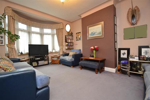 4 bedroom house for sale - Grangeway Gardens, Ilford