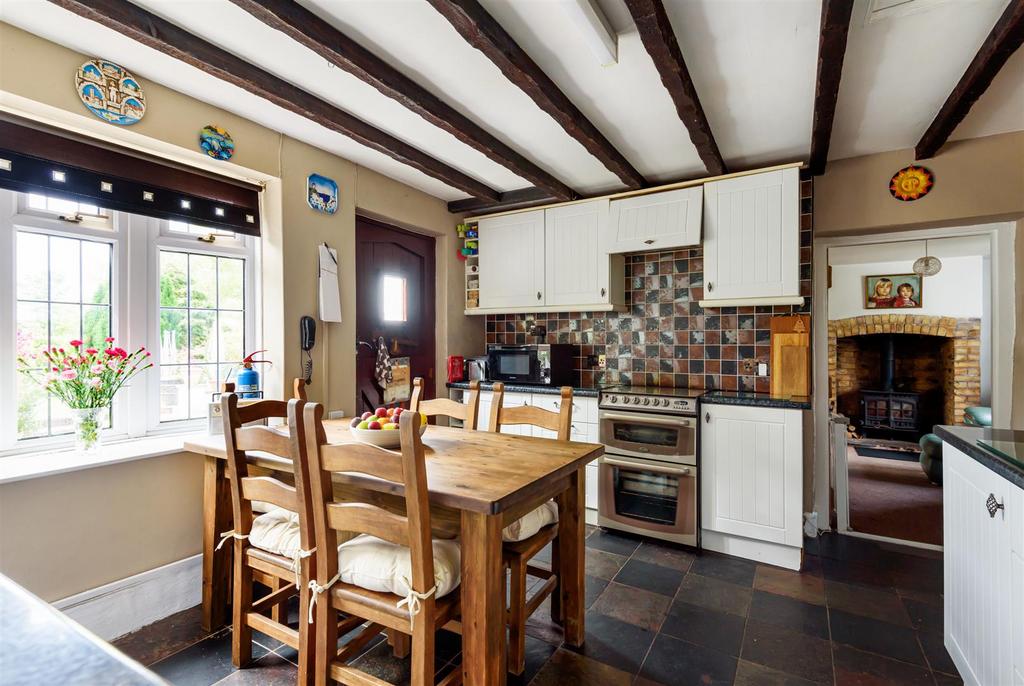 844243 (5).jpg
