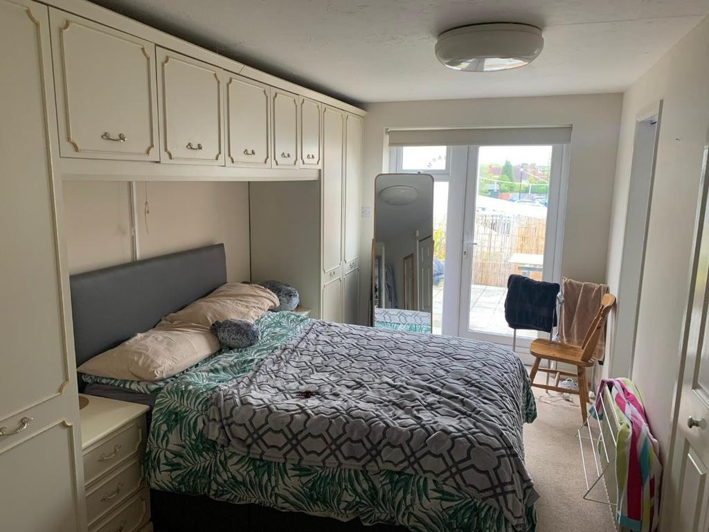 Flat - Bedroom.jpg