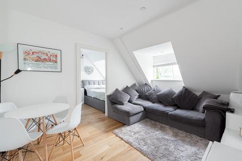 1 bedroom flat for sale - South Street, Epsom