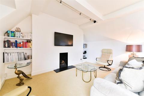 2 bedroom flat for sale - 9 Lynwood Road, Epsom