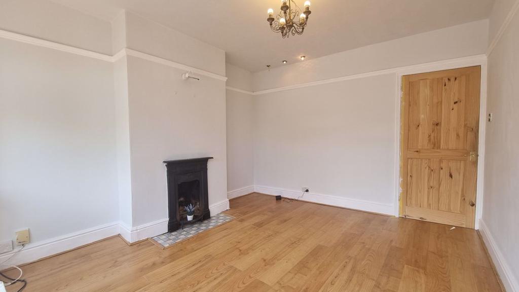 Corser Street, Stourbridge 2 bed terraced house £875 pcm (£202 pw)