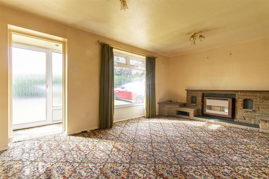 Norfolk Avenue, Grassmoor, Chesterfield 3 bed semidetached house £