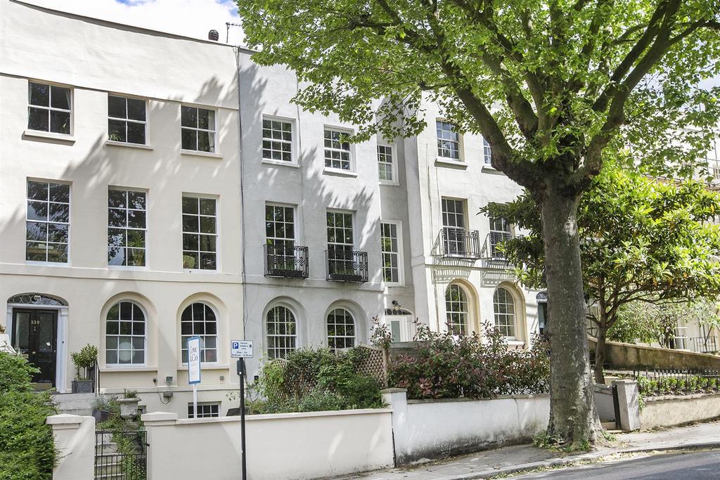 Grove Lane, Camberwell, SE5 3 bed flat £900,000