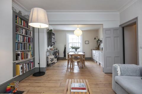 141b Grove Lane, London, SE5 8BG