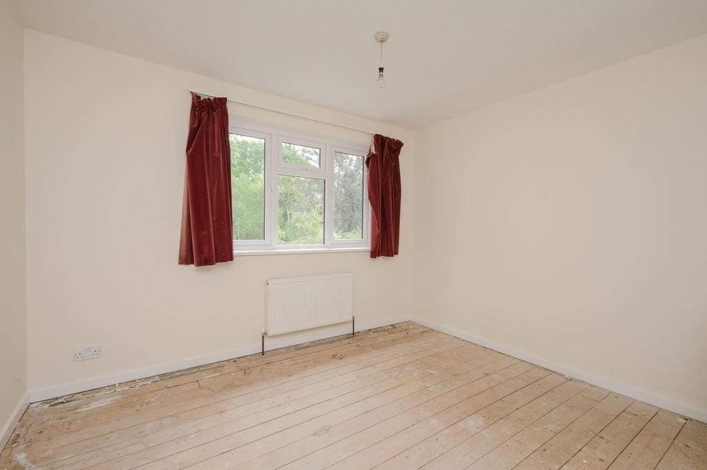 30 Green Lane Close-9.jpg
