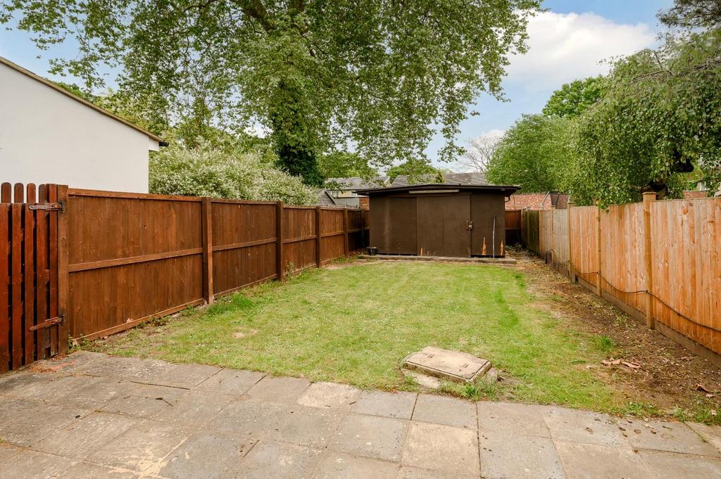 30 Green Lane Close-12.jpg