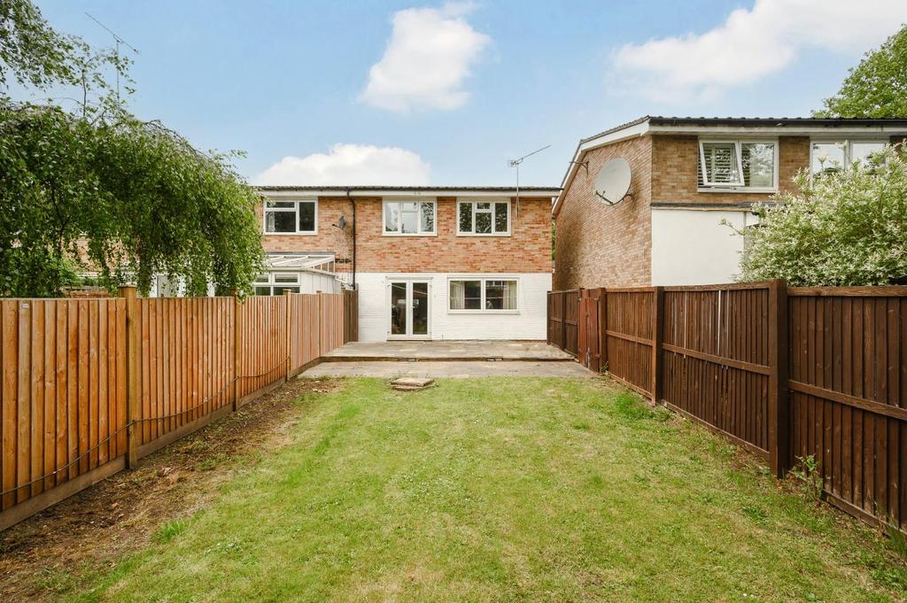 30 Green Lane Close-14.jpg