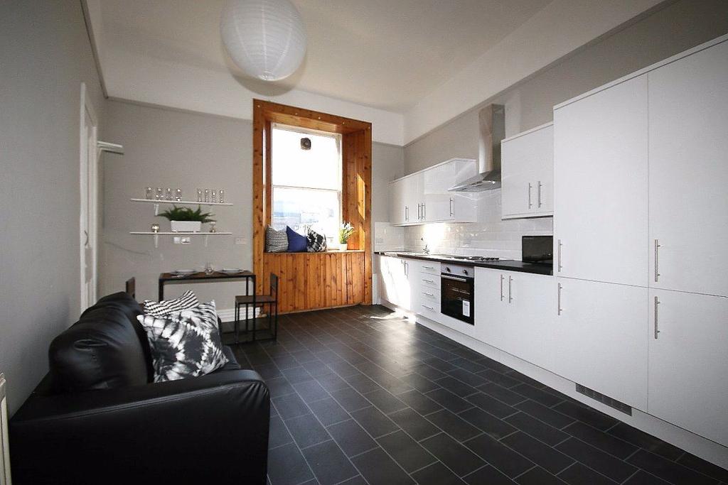 Leven Terrace, Edinburgh 4 bed flat £2,500 pcm (£577 pw)