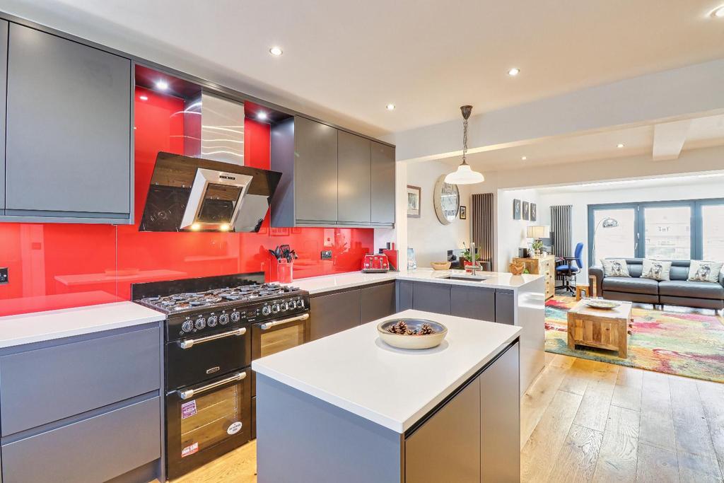 Open living/dining kitchen