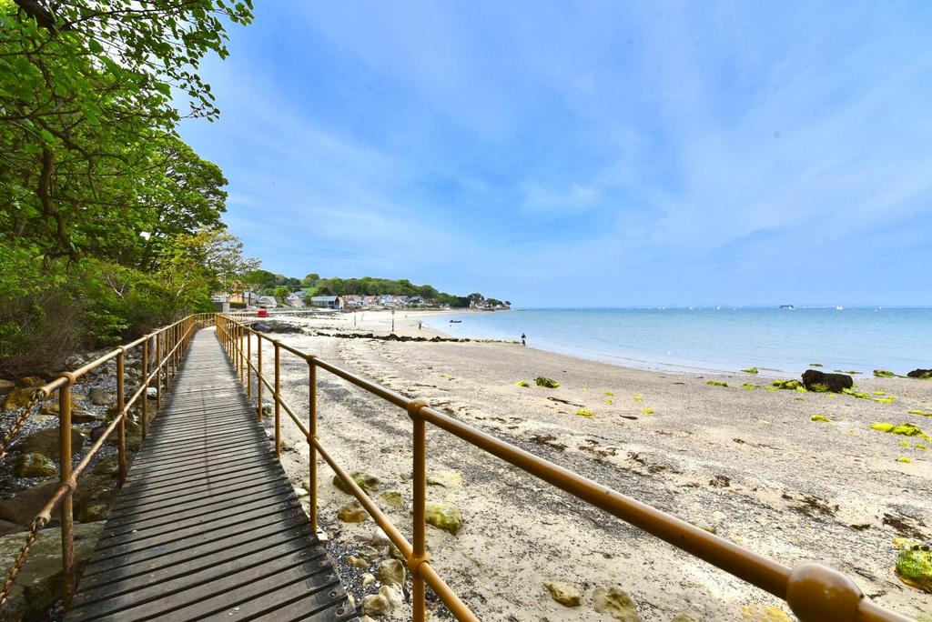 Nearby Seagrove Bay