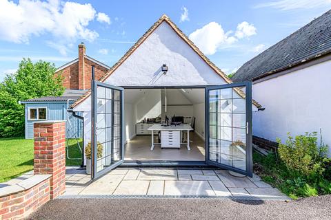 22 Abbotswood, Guildford, GU1 1UX