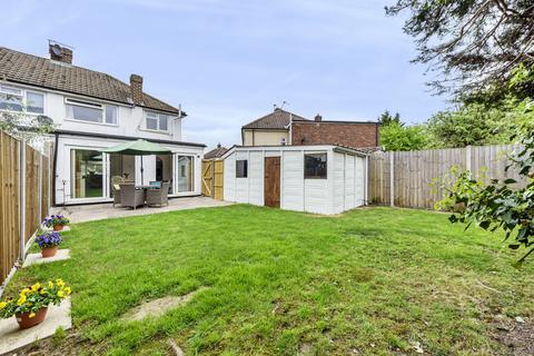 3 bedroom semi-detached house for sale - Lodge Way, Shepperton, TW17