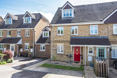 62 Weycombe Road, Haslemere, GU27 1EQ