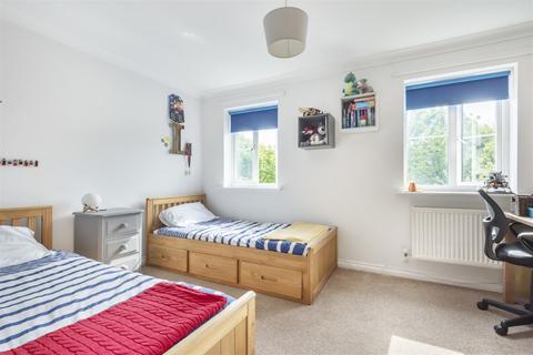 62 Weycombe Road, Haslemere, GU27 1EQ