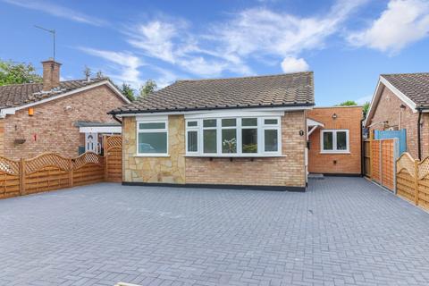3 bedroom detached house for sale - Redheath Close, Leavesden, Watford, Hertfordshire, WD25