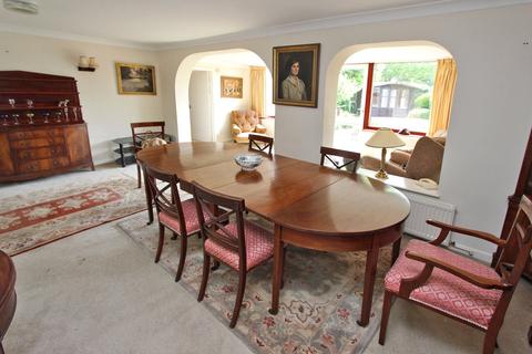 16 Chestnut Road, Brockenhurst, SO42 7RF