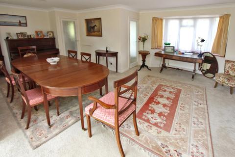 16 Chestnut Road, Brockenhurst, SO42 7RF