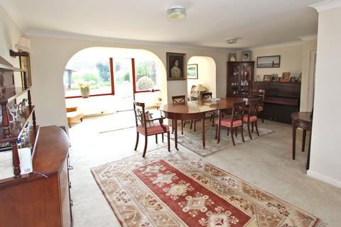 16 Chestnut Road, Brockenhurst, SO42 7RF