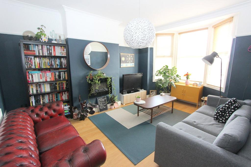 Cambridge Avenue, Whitley Bay, NE26 3 bed £190,000