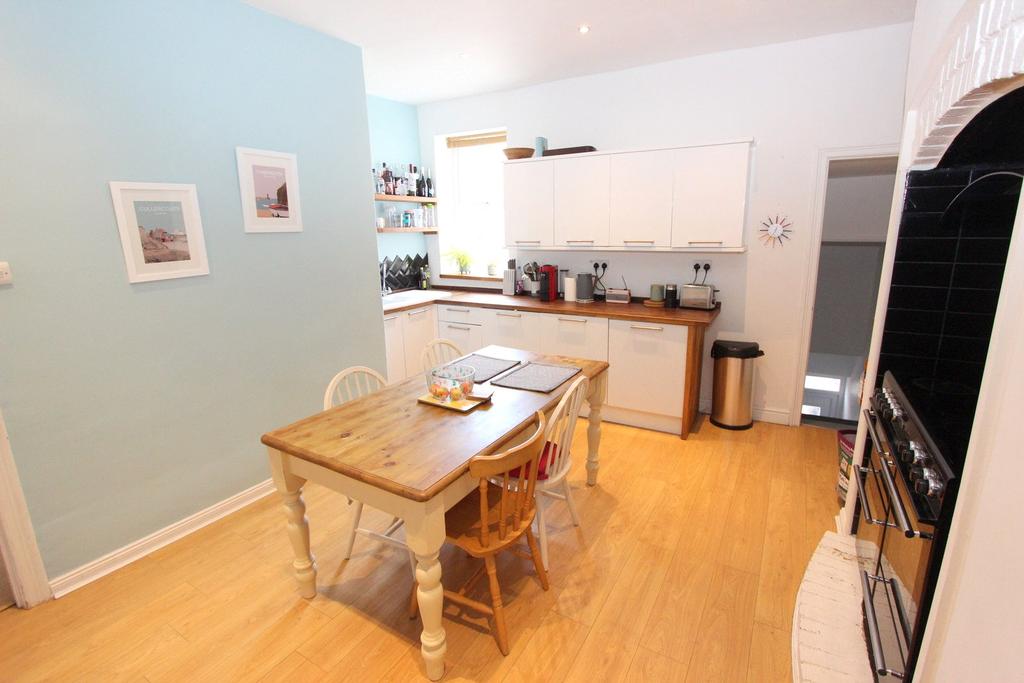 Cambridge Avenue, Whitley Bay, NE26 3 bed £190,000