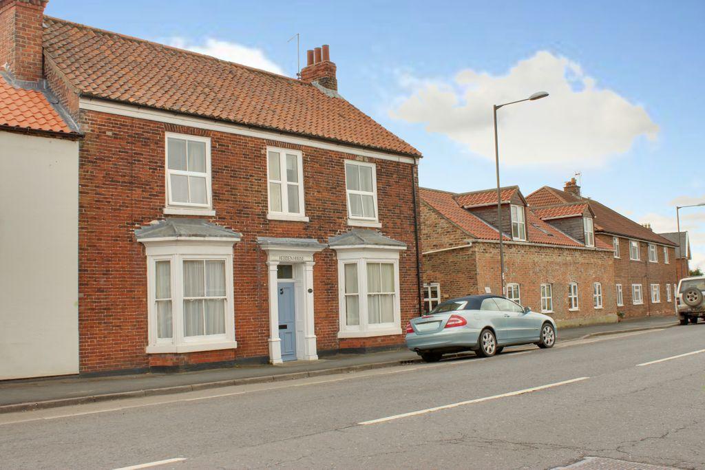 House 109 York Road, Market Weighton YO43 3EE 4 bed semidetached house