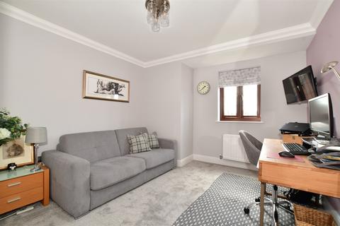 8 Ashurst Place, Dorking, RH4 1QY