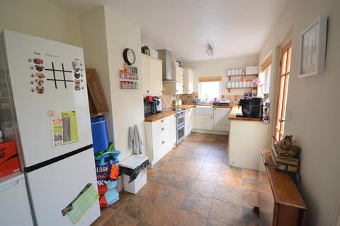 6 Gloucester Road, Newtown, Berkeley, GL13 9NJ