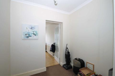 21 Conrad Drive, Worcester Park, KT4 8PR