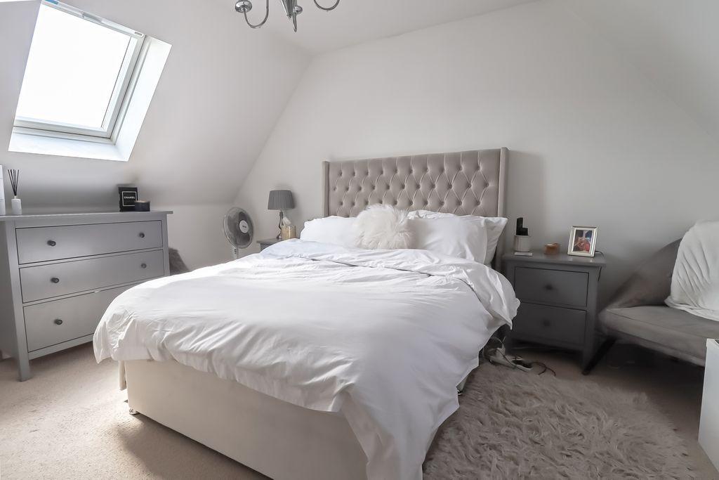 Bedroom 4 (Double)
