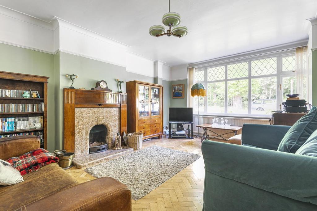 Monks Orchard Road, Beckenham 3 bed semidetached house £725,000