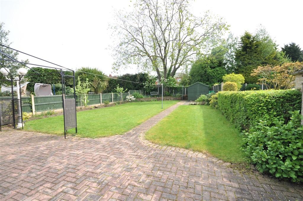 South End, Thorne, Doncaster 3 bed detached house £230,000
