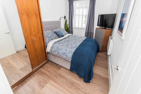 1 bedroom apartment for sale, Manor Road, Wallington